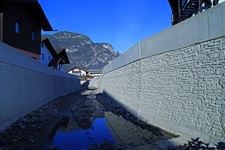 Projektbild: Hochwasserschutz mit NOEplast Struktur Murus Romanus