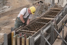 Stützwände mit NOEplast Mauerwerk-Struktur Murus Romanu